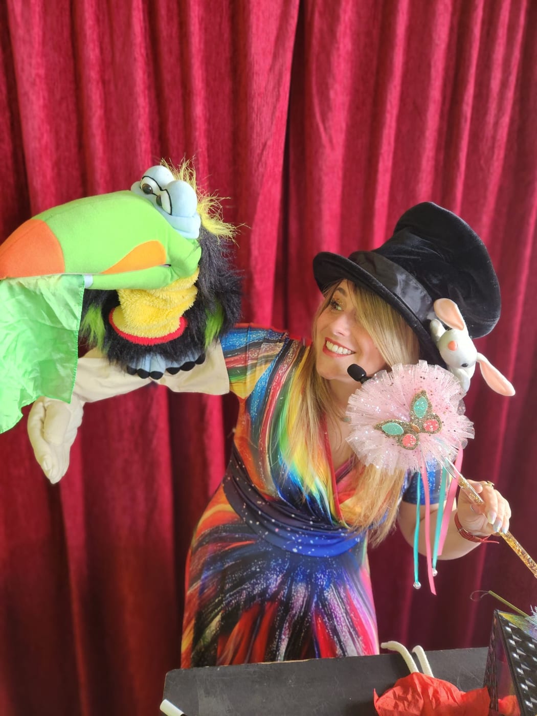 Zauberfee Dani bei einer Zaubershow für Kinder